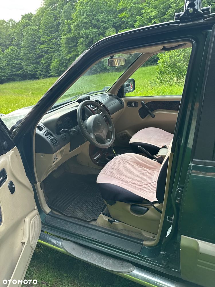 Nissan Terrano 2.7 TDi Elagance - 3