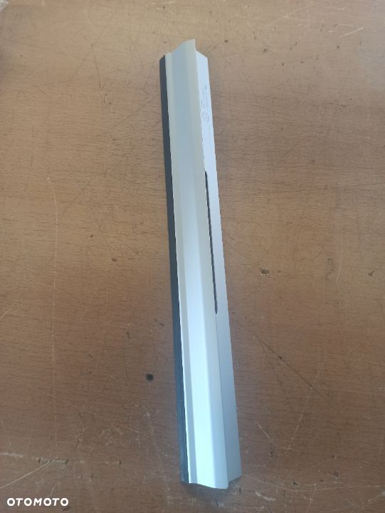 Listwa zaślepka szyn VW T5 T6 Multivan 13- 7E5883387D8Q8 - 2