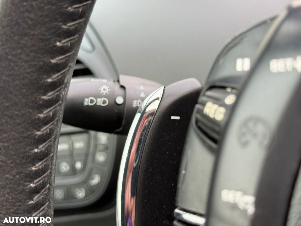 Citroën C4 1.6 THP BMP Exclusive - 18