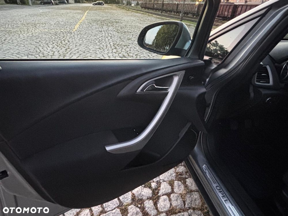 Opel Astra 1.6 - 9