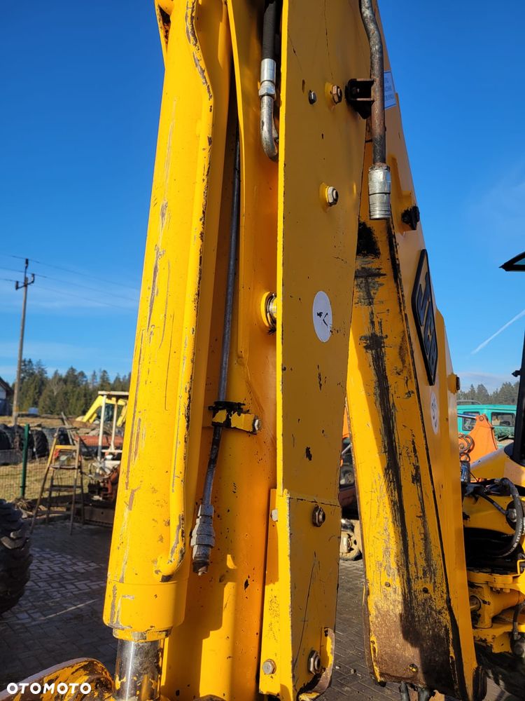 JCB 4CX - 8