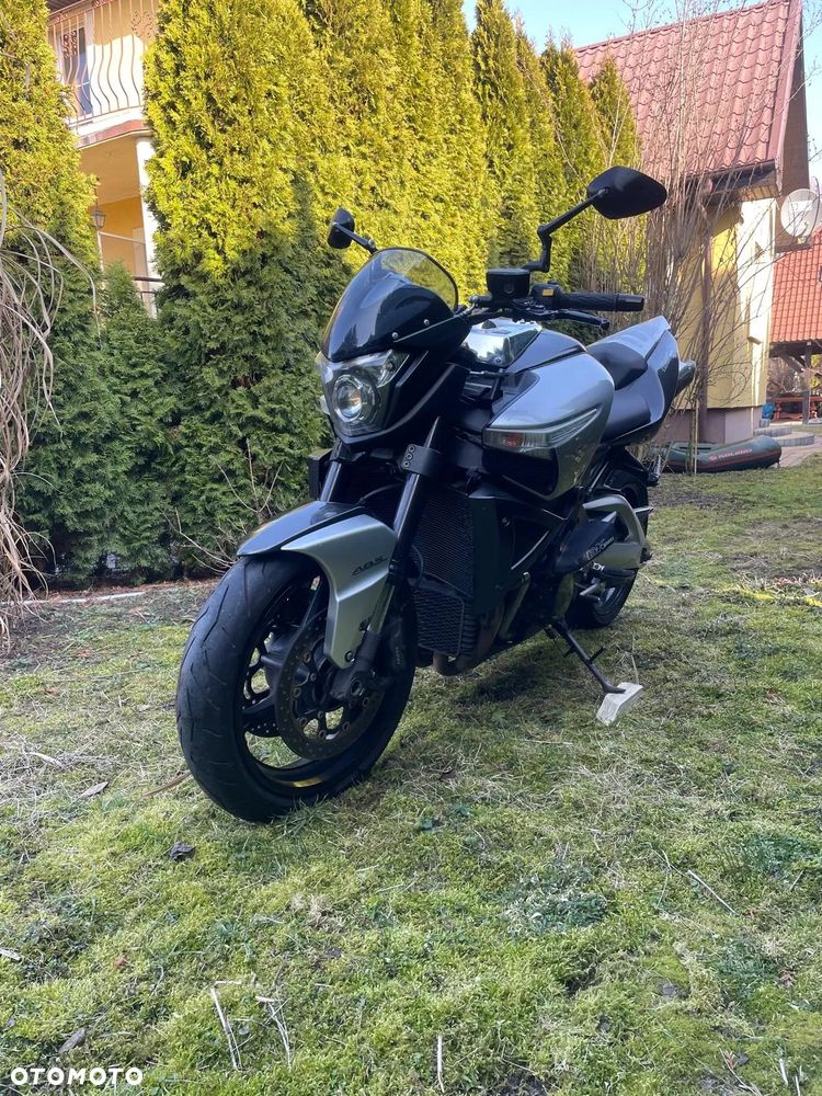 Suzuki GSX - 2