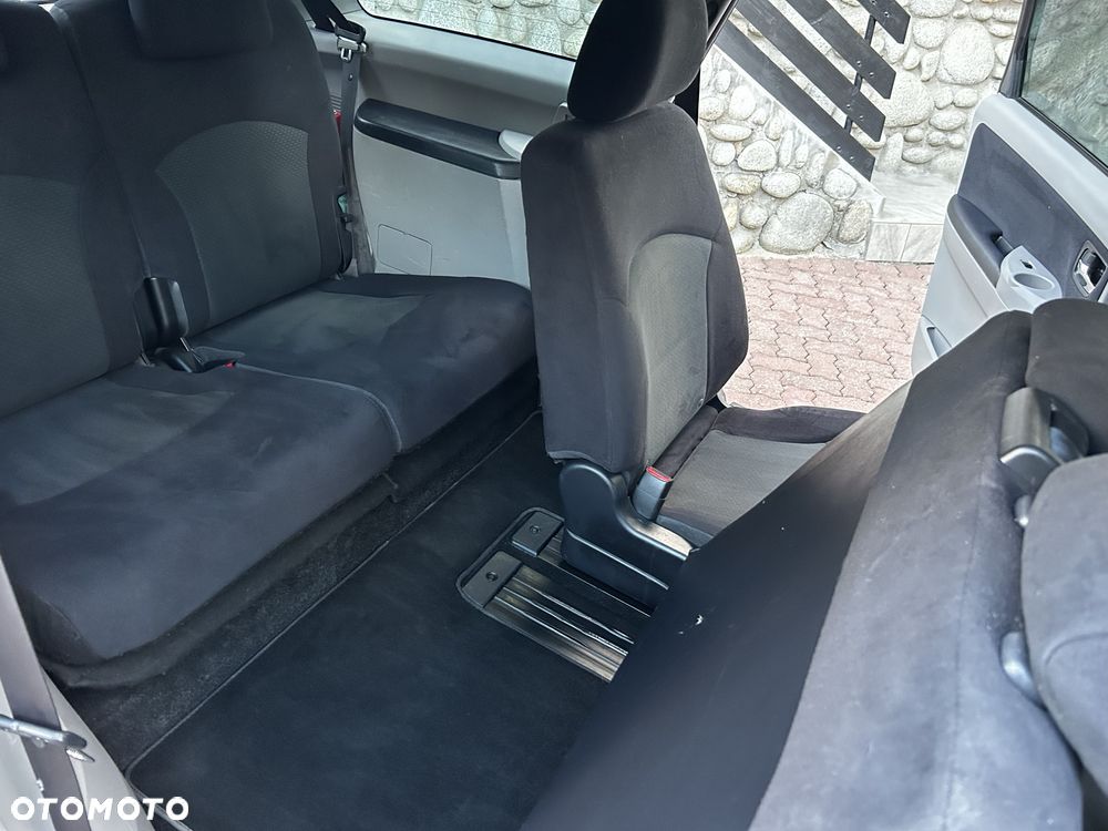 Mitsubishi Grandis - 7