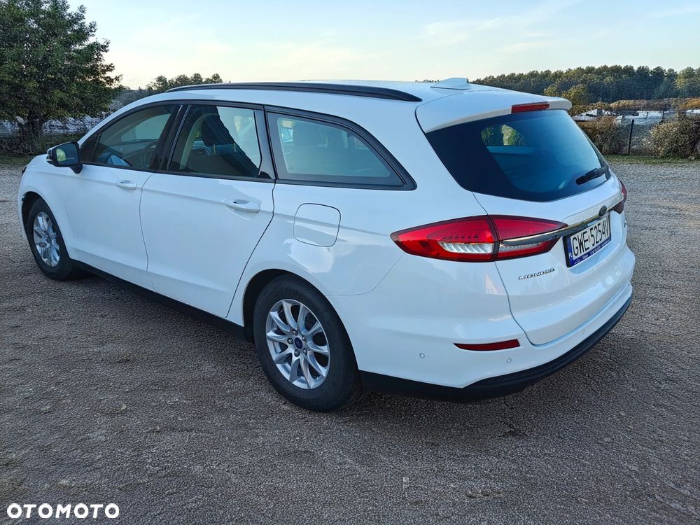 Ford Mondeo 2.0 Hybrid Trend - 8