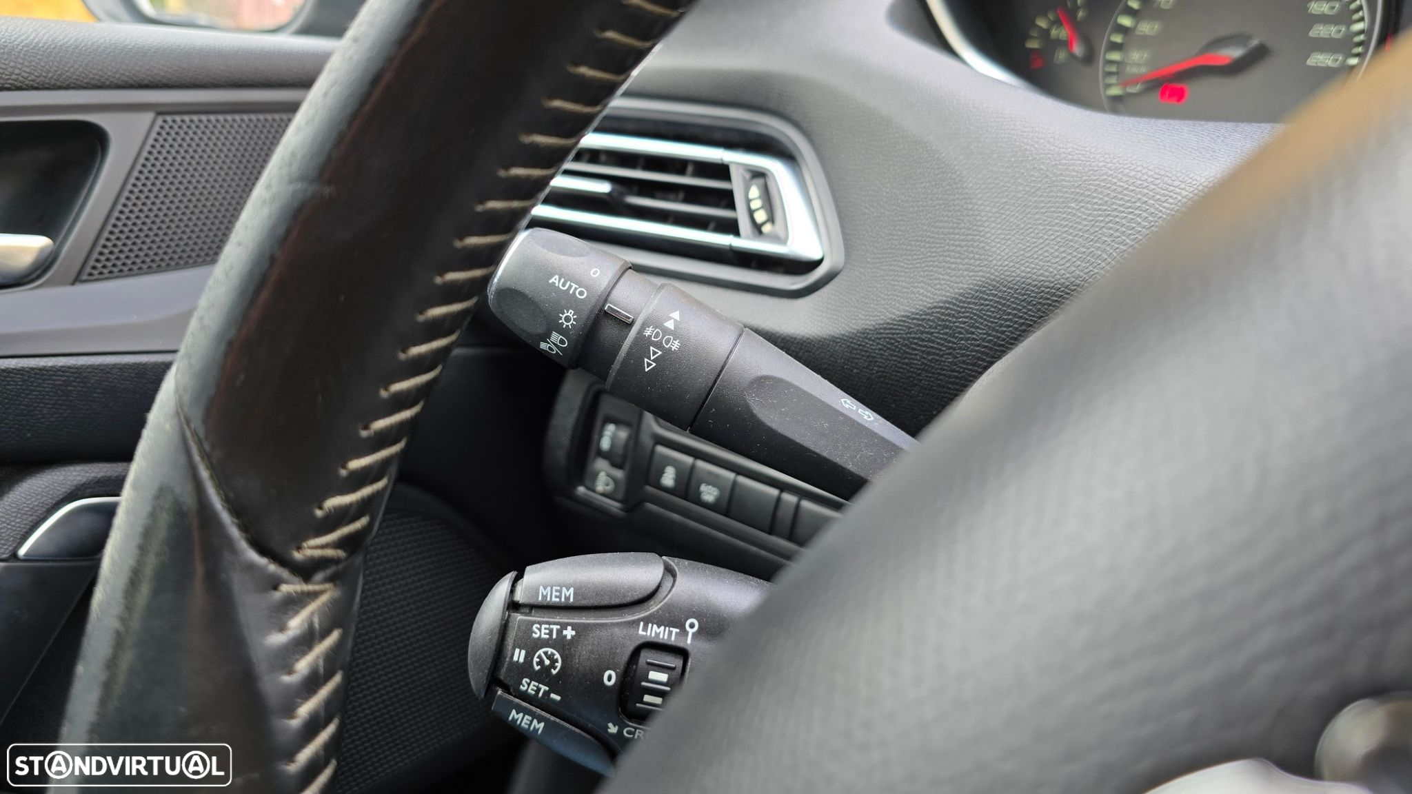 Peugeot 308 SW 1.6 BlueHDi Allure J17 - 16