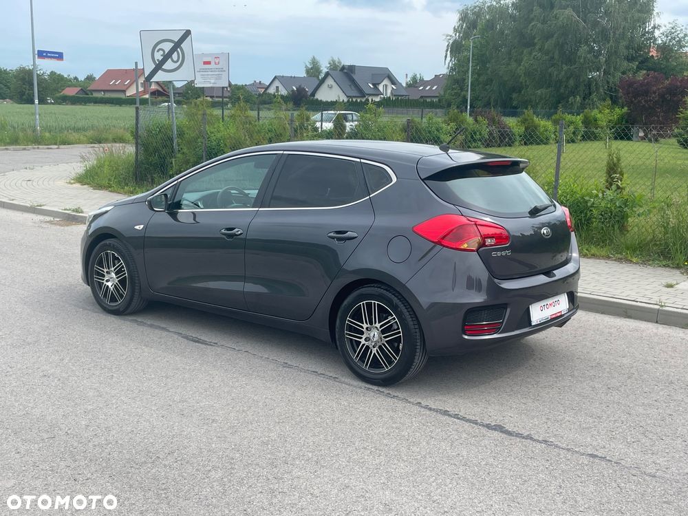 Kia Ceed 1.4 CVVT Vision - 35