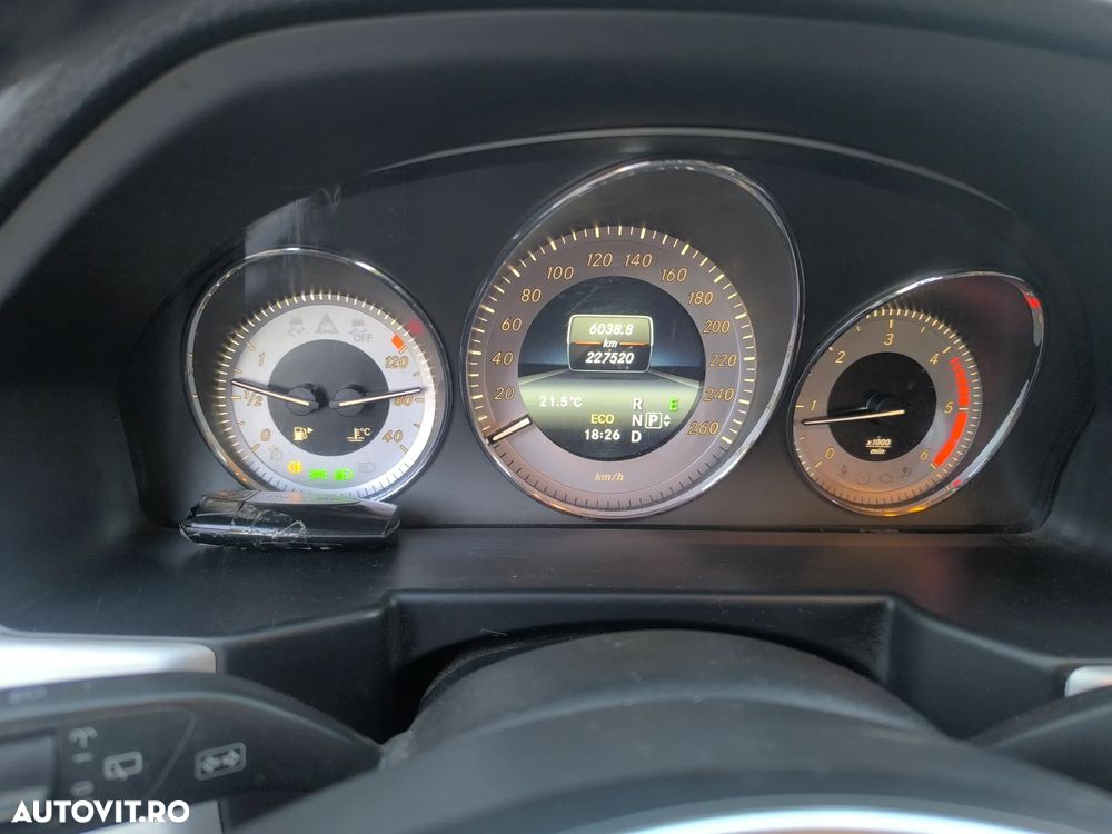 Mercedes-Benz GLK 220 CDI DPF BlueEFFICIENCY 7G-TRONIC SPORT EDITION - 2