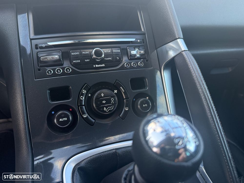 Peugeot 3008 1.6 BlueHDi Style - 16