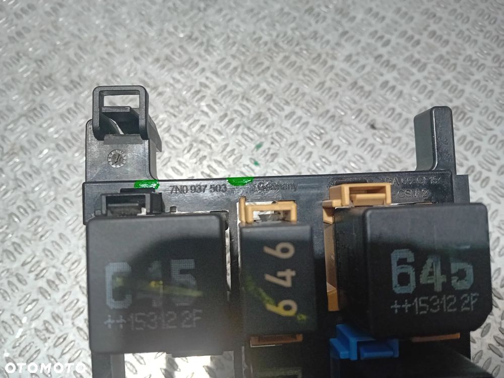 skrzynka przekaźników Audi Q3 2.0 TDI 2015 7N0937503 - 2