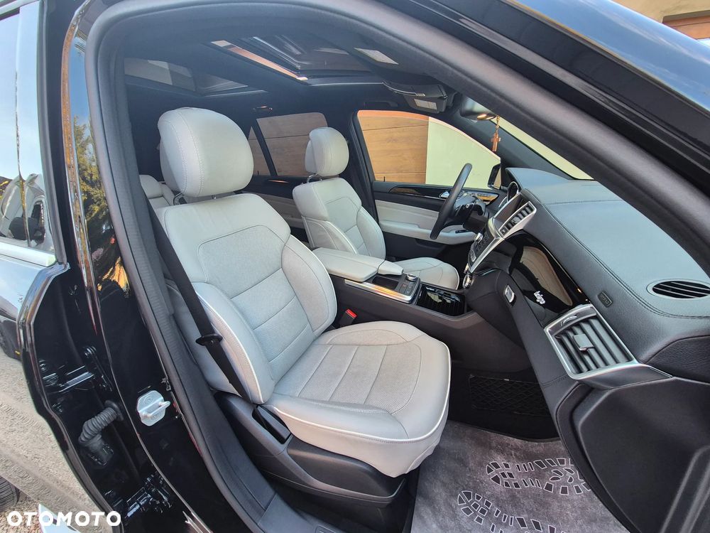 Mercedes-Benz ML 350 4MATIC (BlueEFFICIENCY) 7G-TRONIC - 22