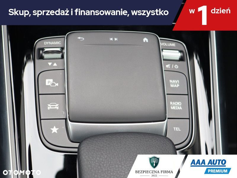 Mercedes-Benz GLA - 18