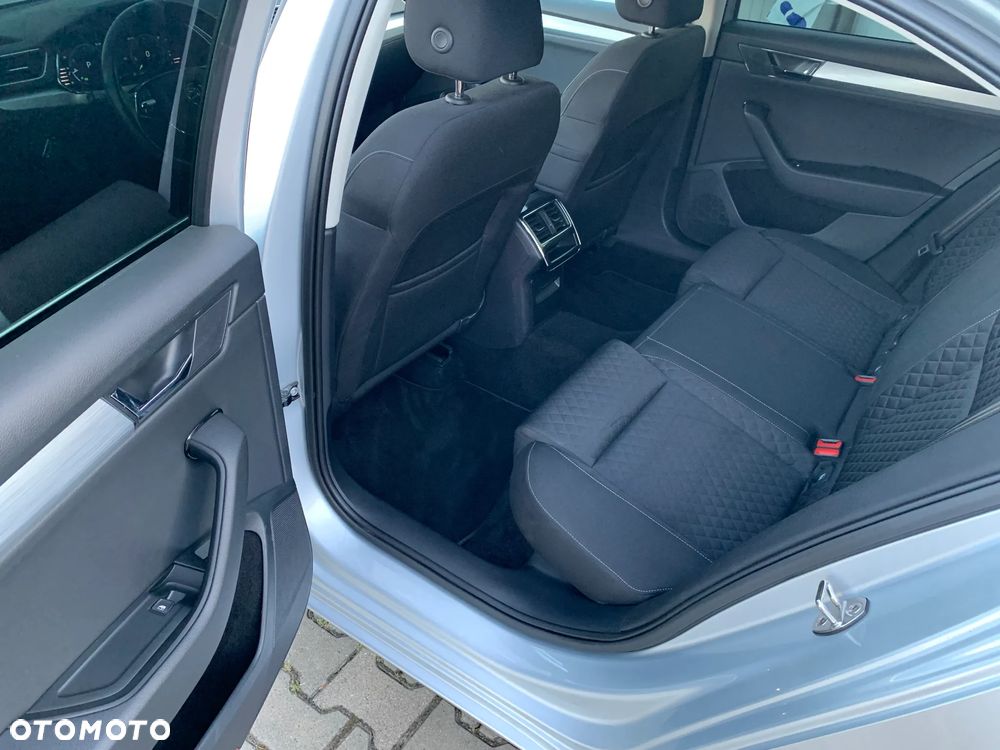 Skoda Octavia 1.5 TSI e-Tec Ambition DSG - 12