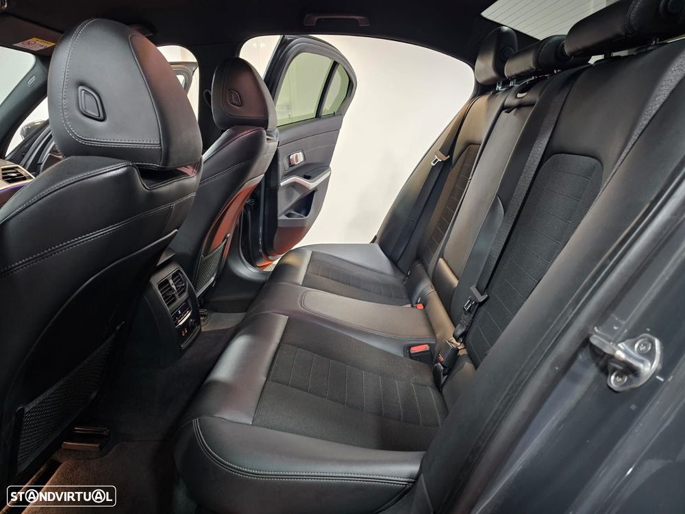 BMW 320 d Pack M Auto - 12