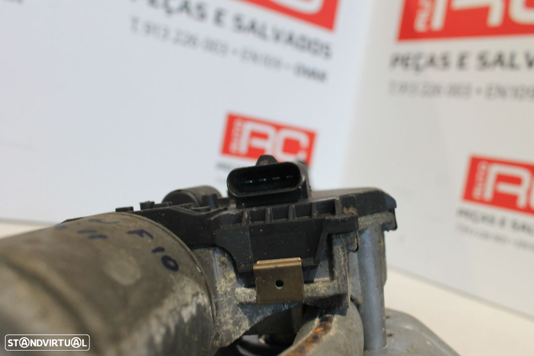 Limpa Para Brisas BMW F10 de 2011 - 3