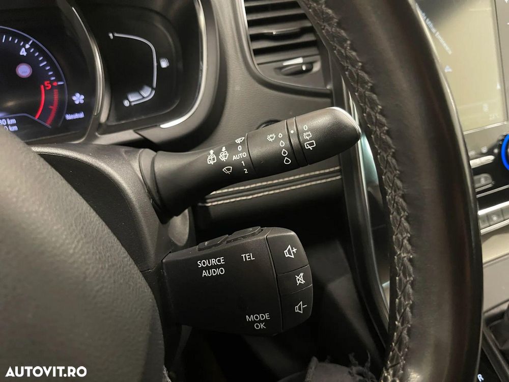 Renault Grand Scenic - 31