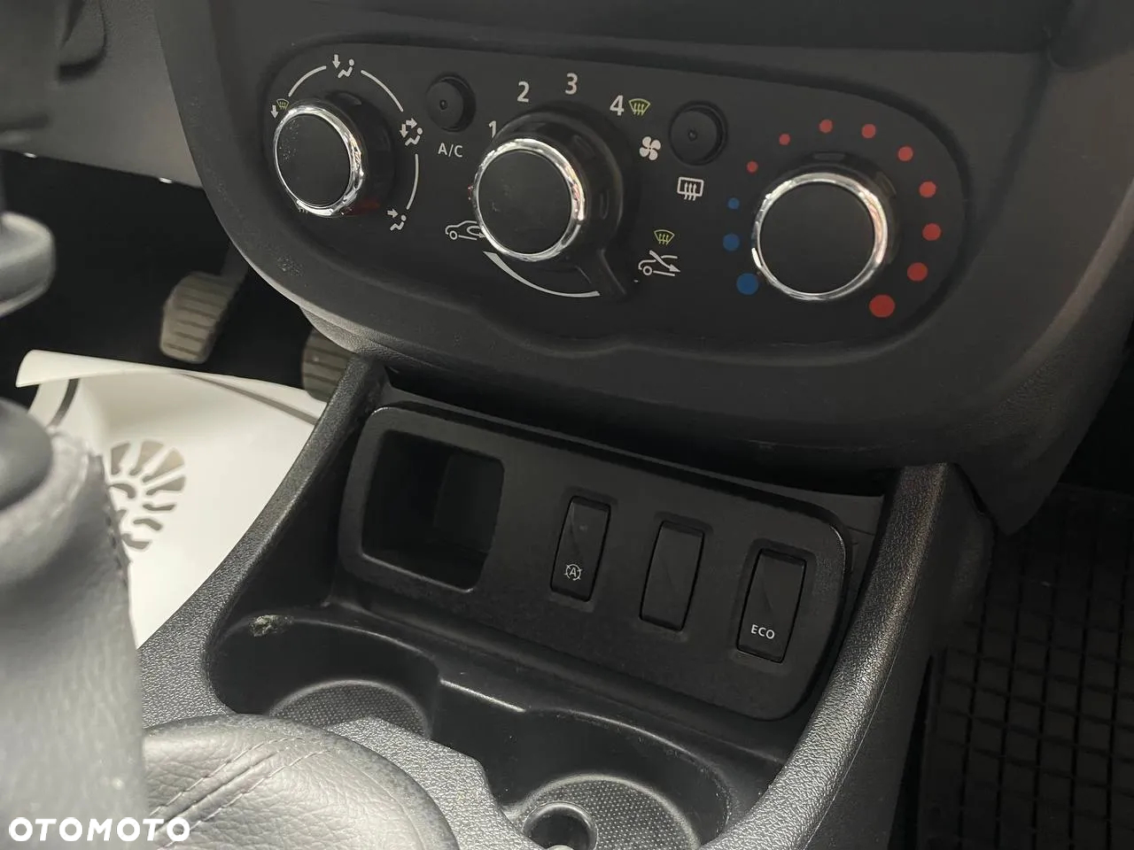 Dacia Duster 1.2 TCe Laureate - 14