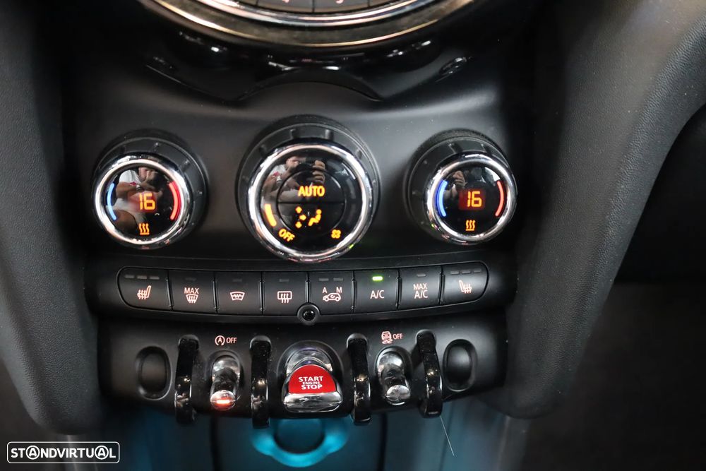 MINI 3 Portas Cooper D - 18