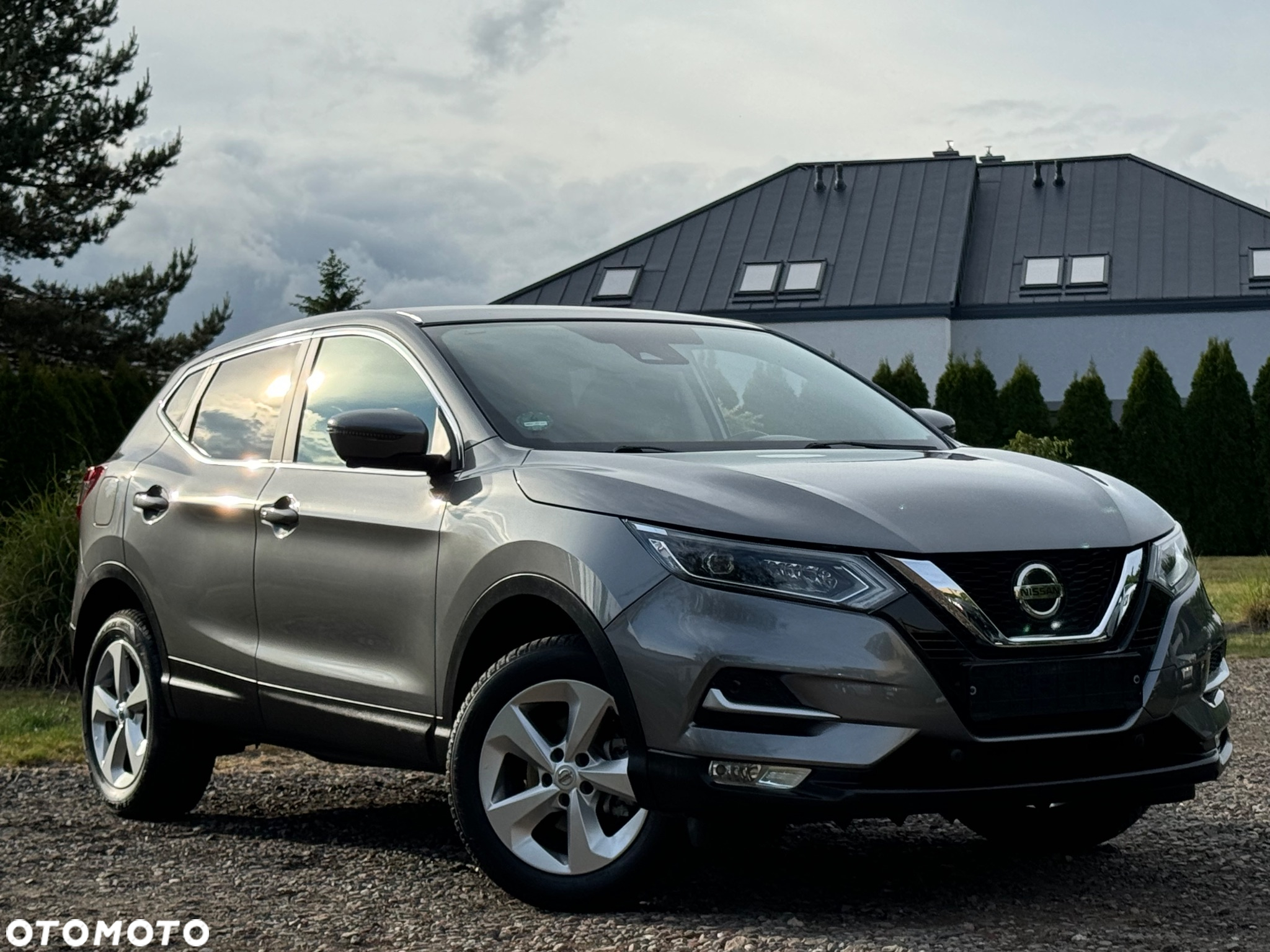 Nissan Qashqai 1.3 DIG-T N-Connecta - 4