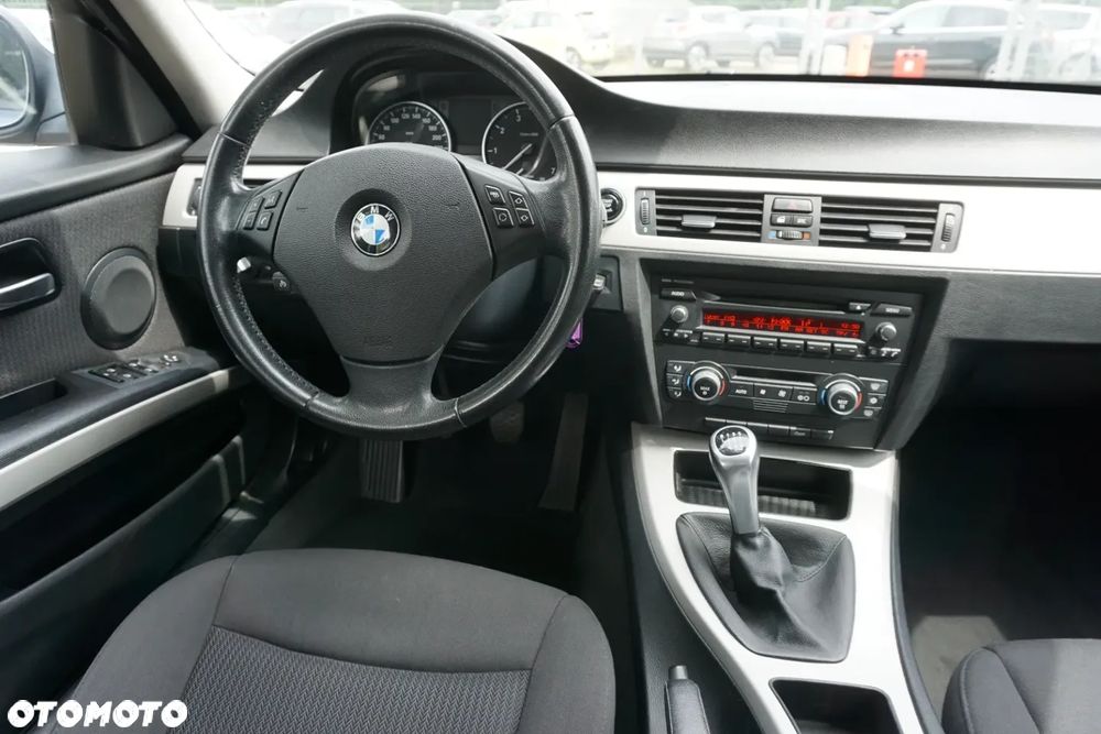 BMW Seria 3 - 13