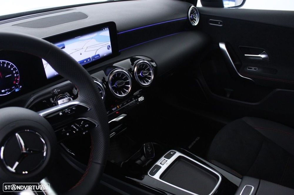 Mercedes-Benz A 250 e AMG Line - 31