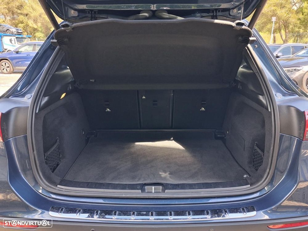 Mercedes-Benz GLA 180 d AMG Line - 14