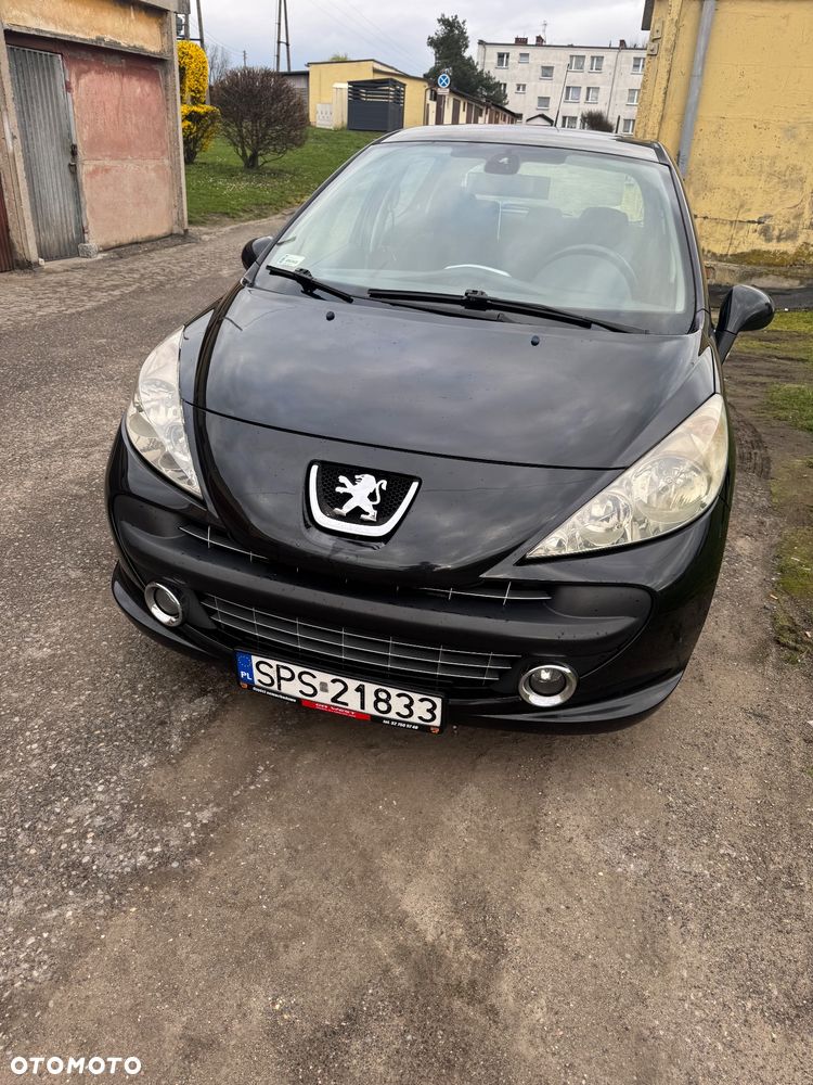 Peugeot 207 - 1