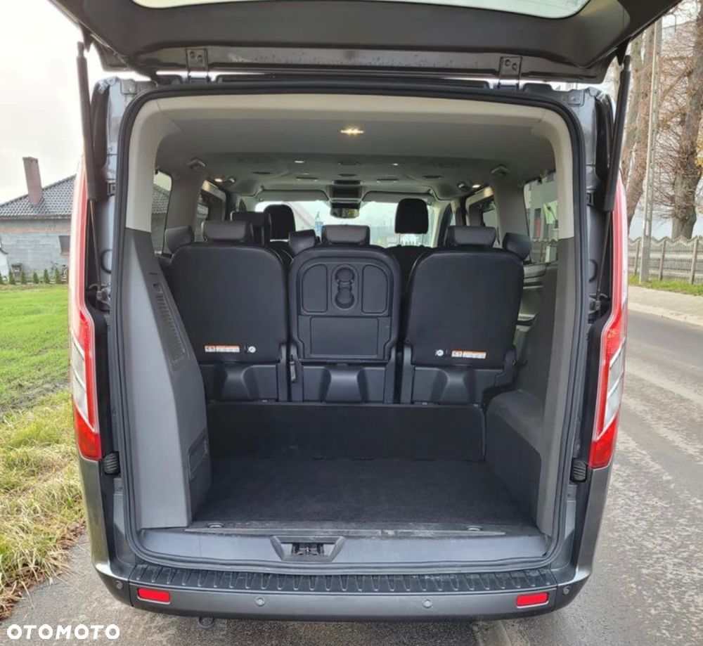 Ford Tourneo Custom 320 L2H1 VA Autm Titanium X - 17