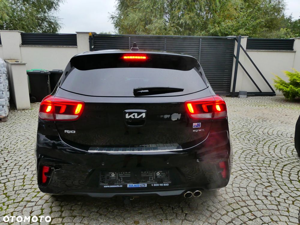 Kia Rio - 8