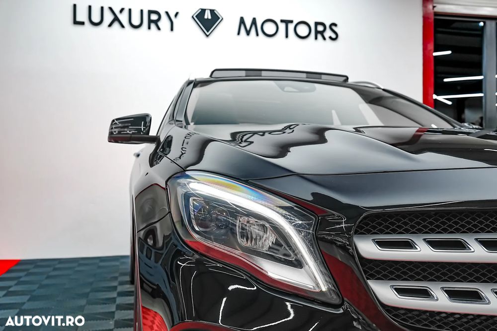 Mercedes-Benz GLA 220 d 4MATIC 7G-DCT - 17