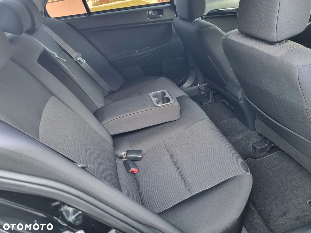 Mitsubishi Lancer - 19