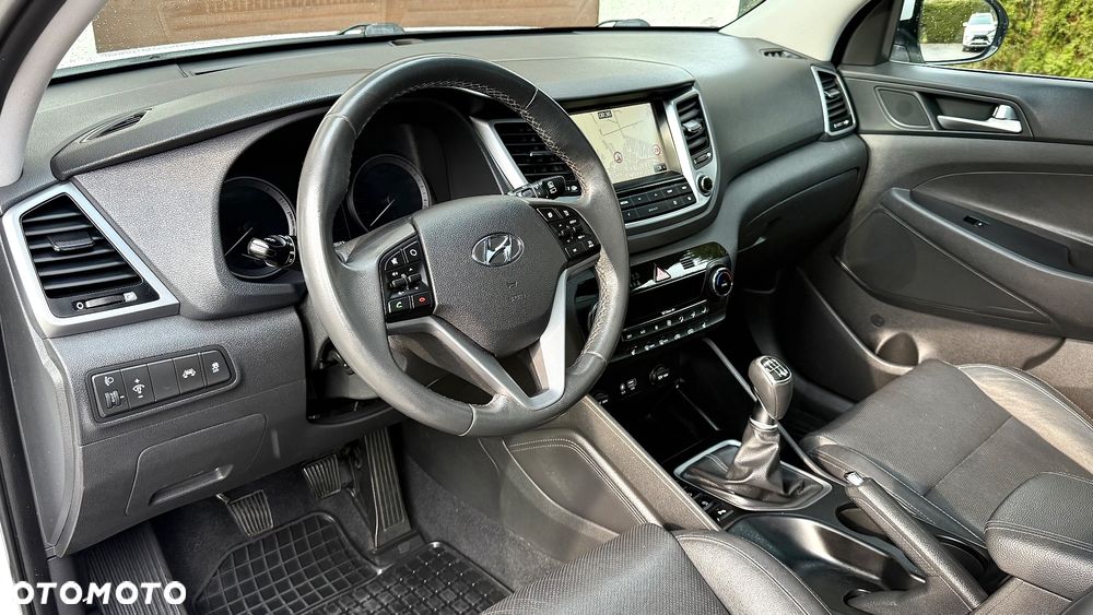 Hyundai Tucson 1.7 CRDI BlueDrive Comfort 2WD - 16