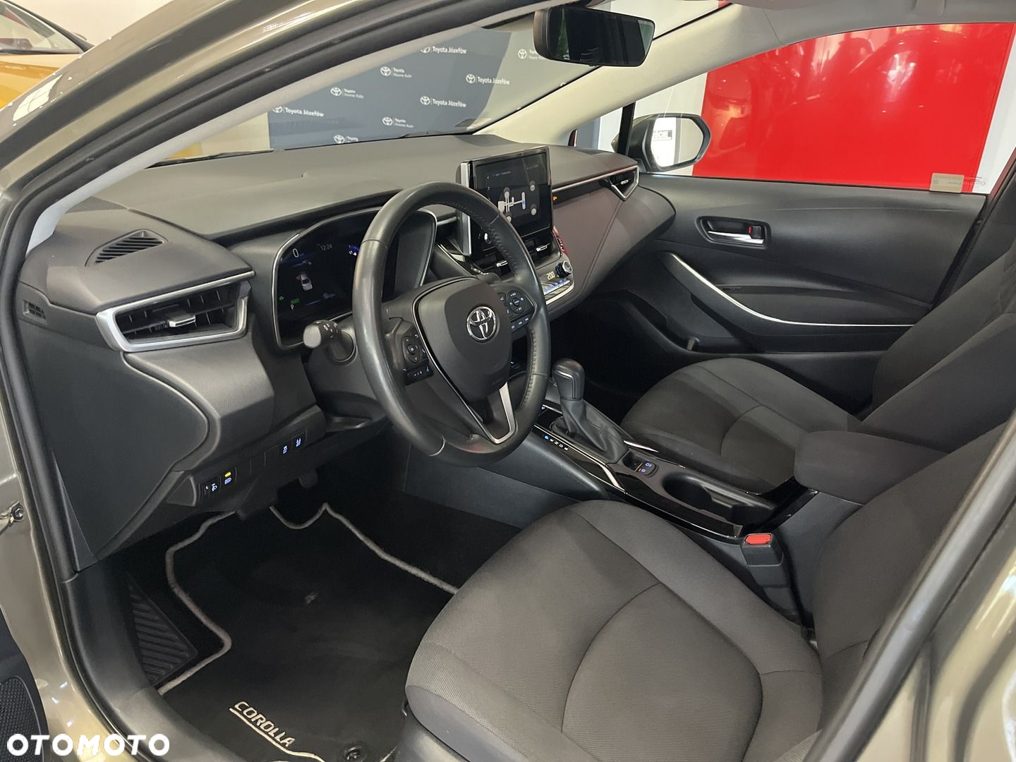 Toyota Corolla 1.8 Hybrid Comfort - 7