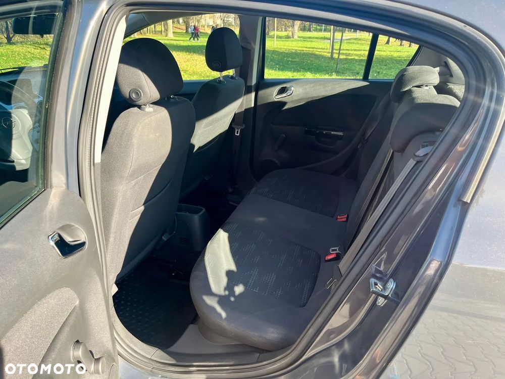 Opel Corsa 1.2 16V Edition / Active - 11