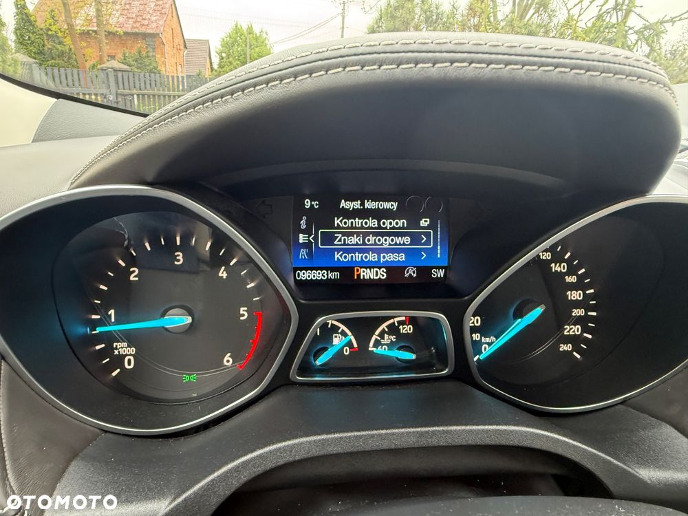 Ford Kuga 2.0 TDCi 4x4 Vignale - 37
