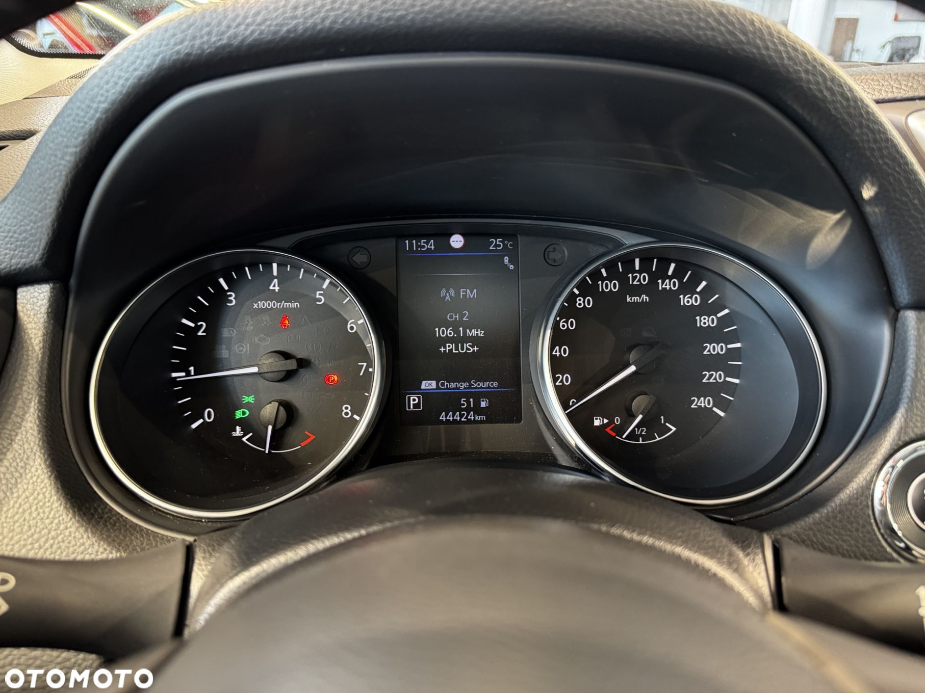 Nissan Qashqai - 25