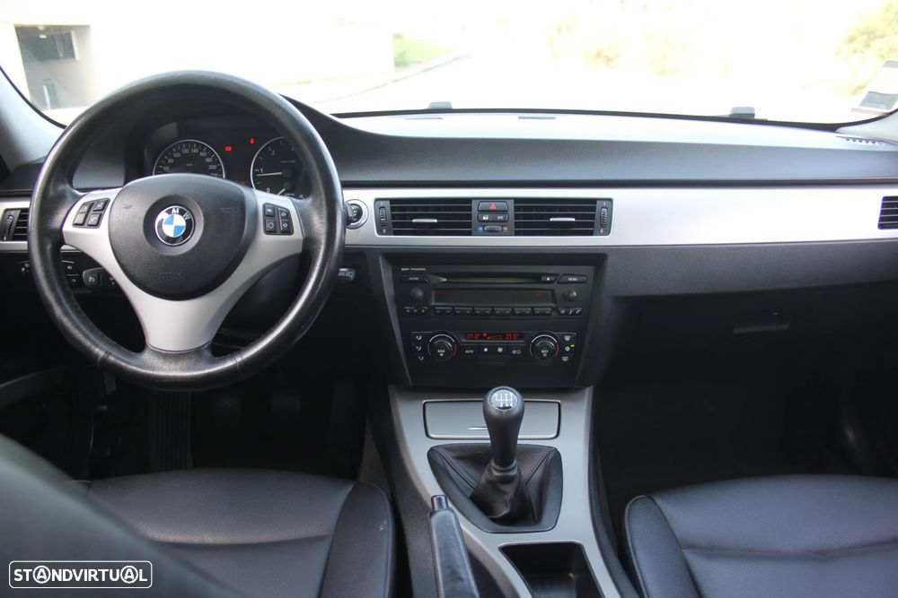 BMW 320 d Exclusive - 13