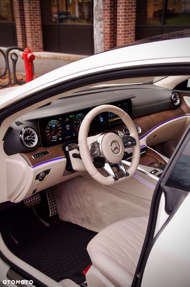Mercedes-Benz AMG GT 43 4-Matic+ - 12