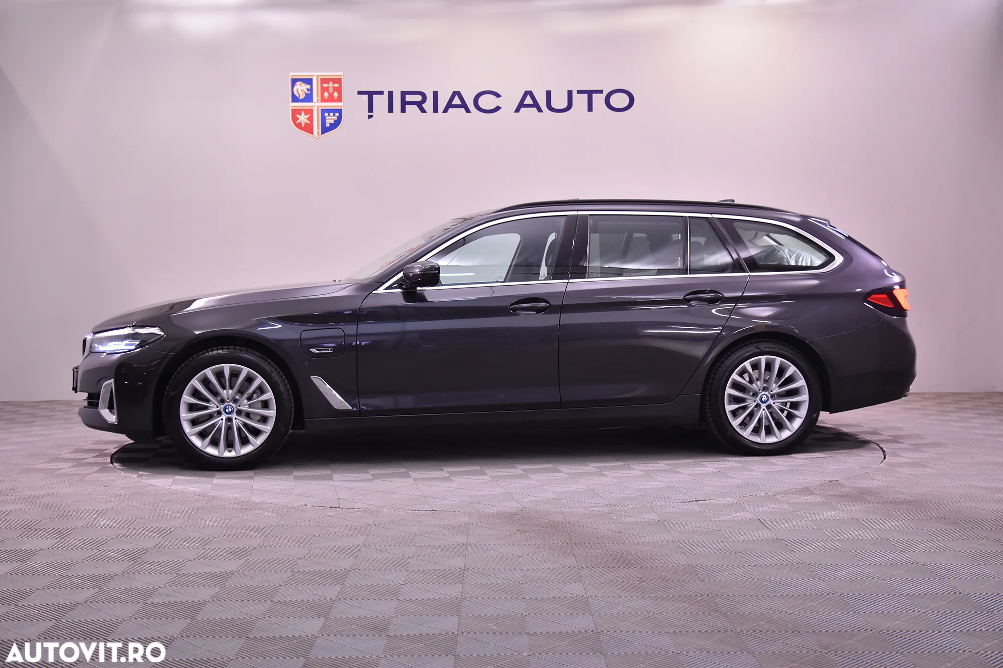 BMW Seria 5 530e xDrive AT PHEV - 2