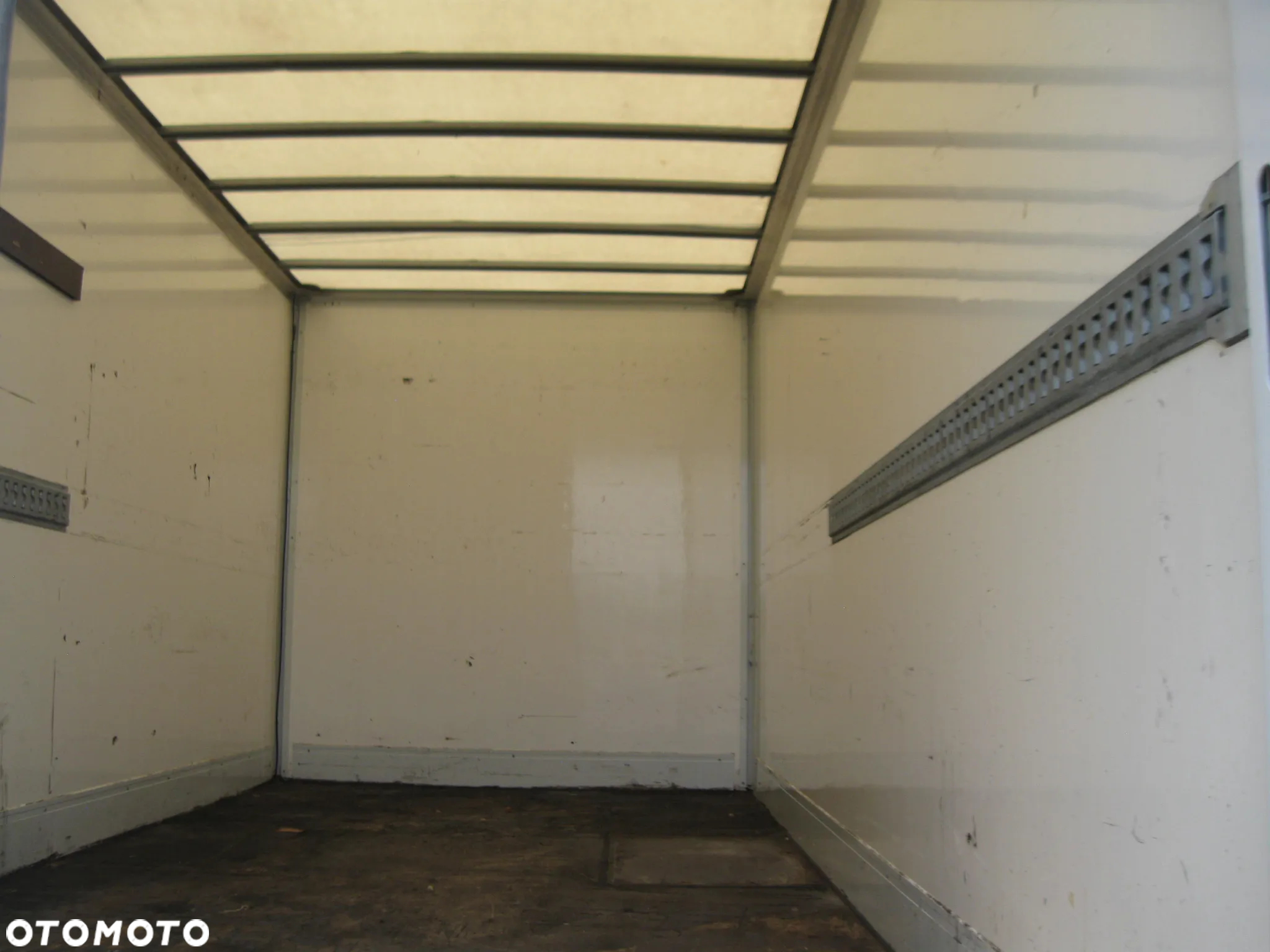 KONTENER  4,20-m. MERCEDESA SPRINTERA - 15