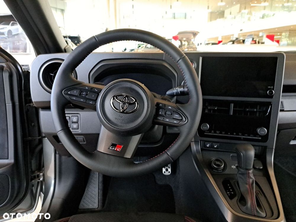 Toyota Yaris - 16