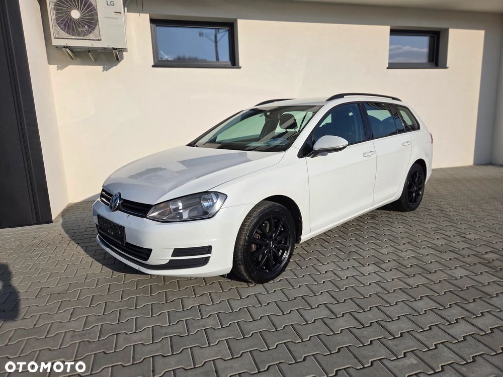 Volkswagen Golf - 6