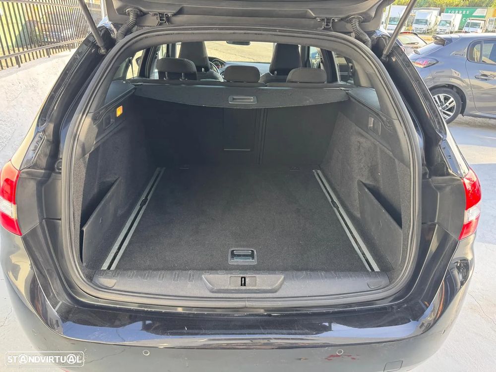Peugeot 308 SW PureTech 130 Stop & Start GT-Line Edition - 32