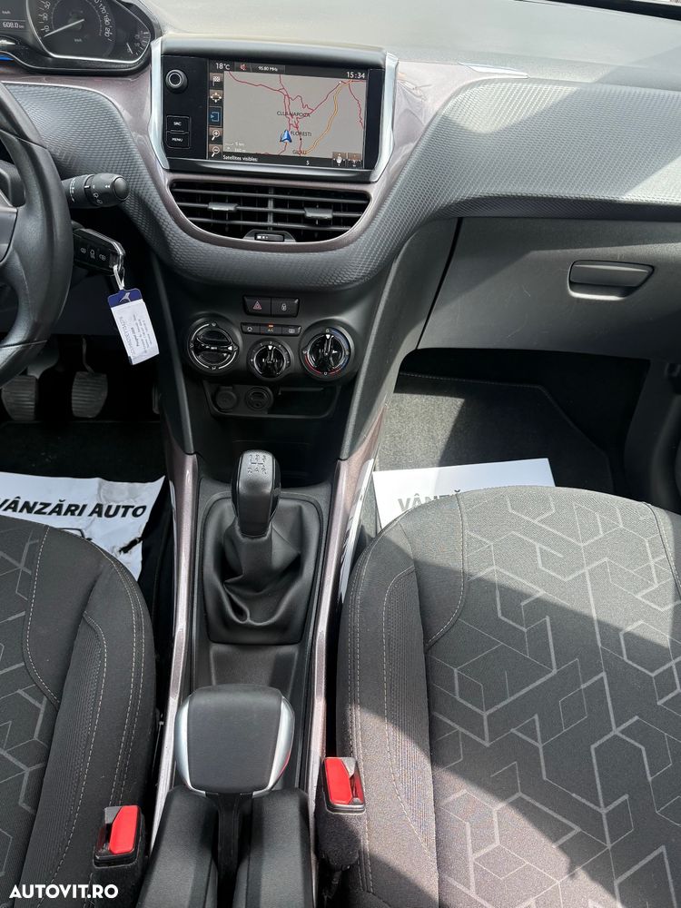 Peugeot 2008 ver-1-2-l-puretech-stt-active - 18