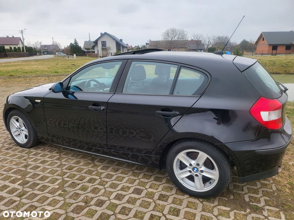 BMW Seria 1 116i - 25