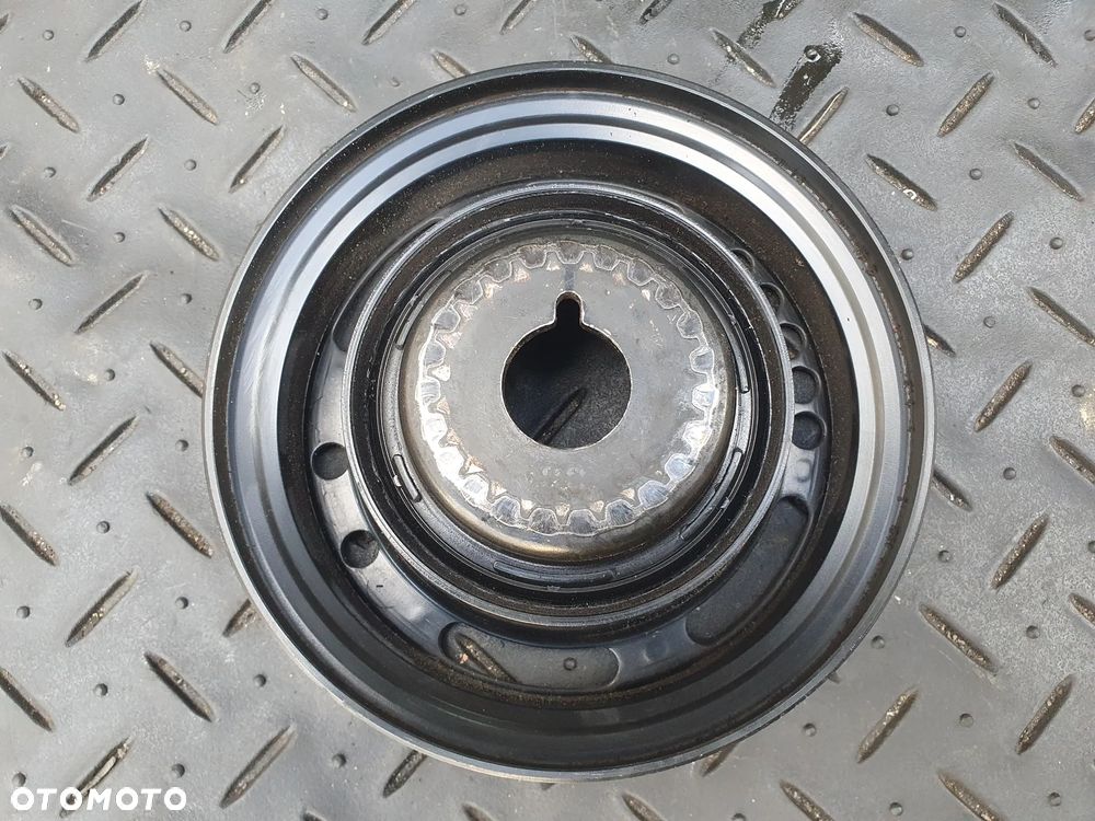 OPEL ASTRA ZAFIRA 1.6 16V A16XER 115KM  koło pasowe wału 55559328 - 2