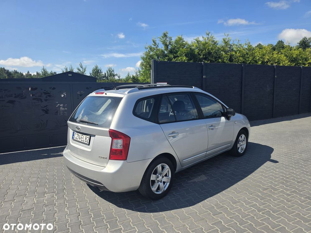 Kia Carens - 6