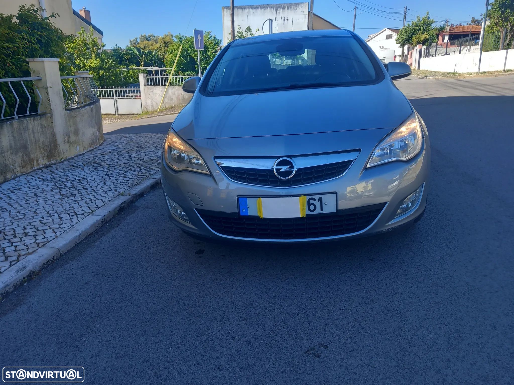 Opel Astra 1.7 CDTi Cosmo - 1