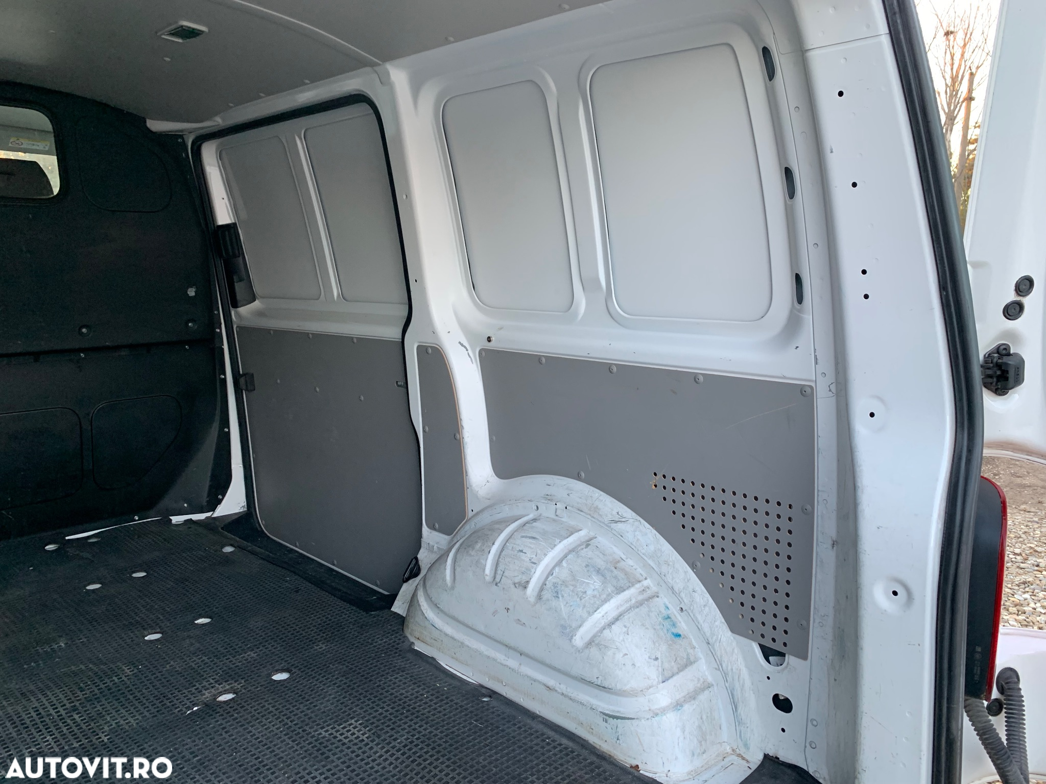 Volkswagen Transporter Kombi T6 2.0 TDI 84 kW KR - 9