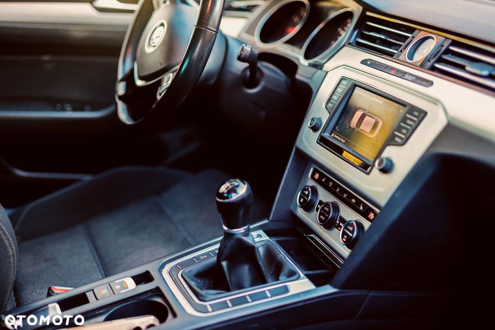 Volkswagen Passat - 6