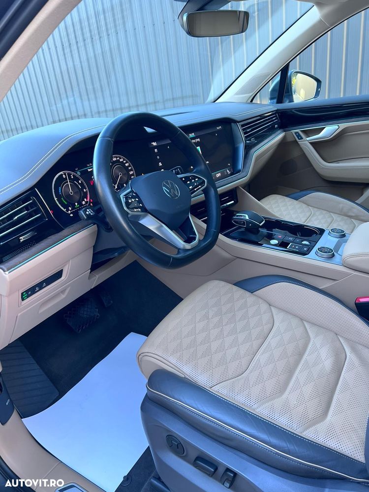 Volkswagen Touareg 3.0 V6 e-Hybrid 4Motion Aut. Elegance - 4